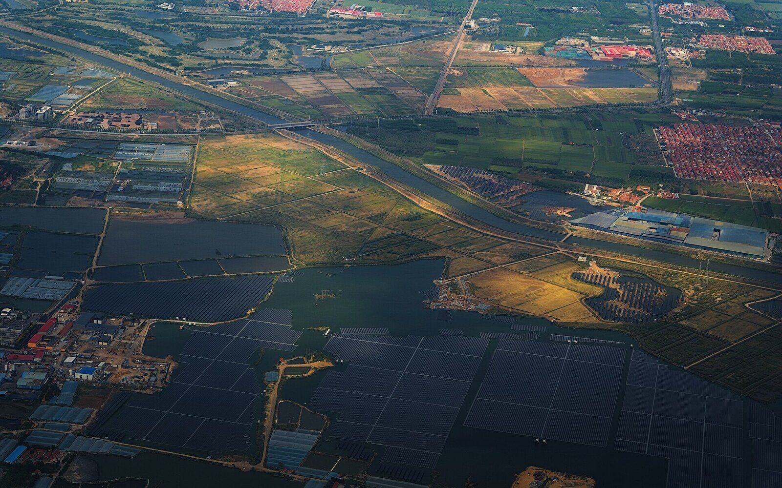 Generic solar installation supporting an agricultural or fishery facility